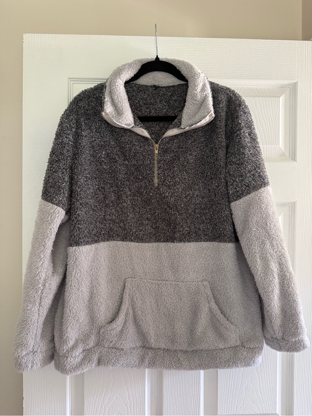 Women’s Two-Tone Gray Zip-Up Sherpa Pullover